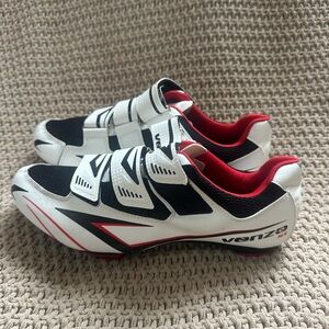 Venzo MX unisex Cycling Shoes White/Black/Red Sz Men’s 6.5 Women’s 8 without Box